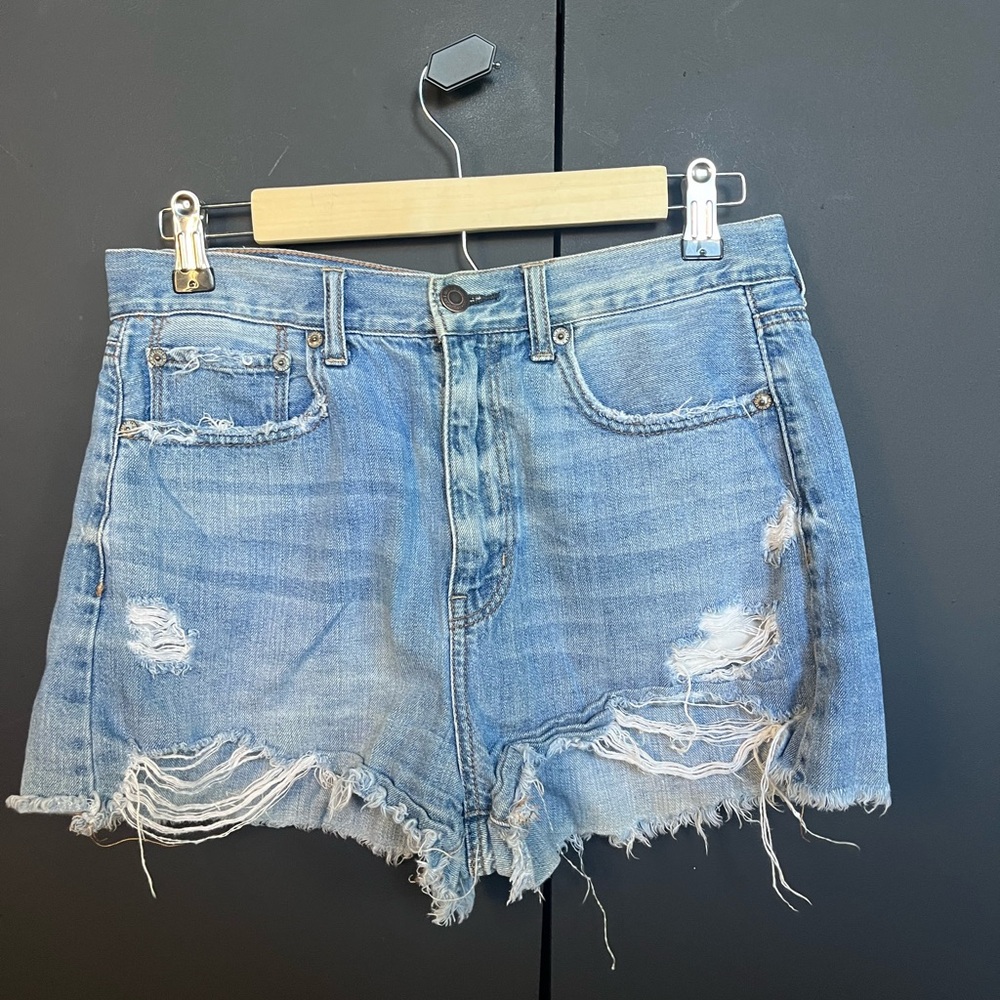 Distressed shorts